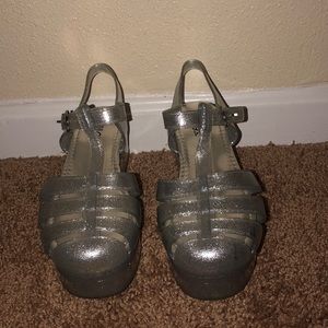 ROUGE HELIUM PLATFORMS